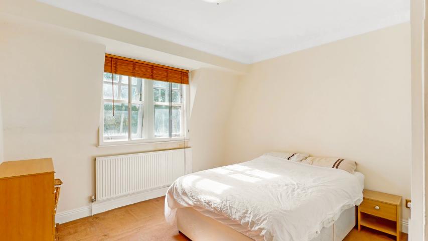 Modern Large Two bedroom Apartment Exeter Road , Kilburn